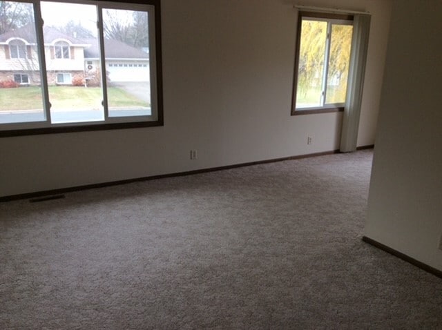 Building Photo - 1460 Meadow Ln