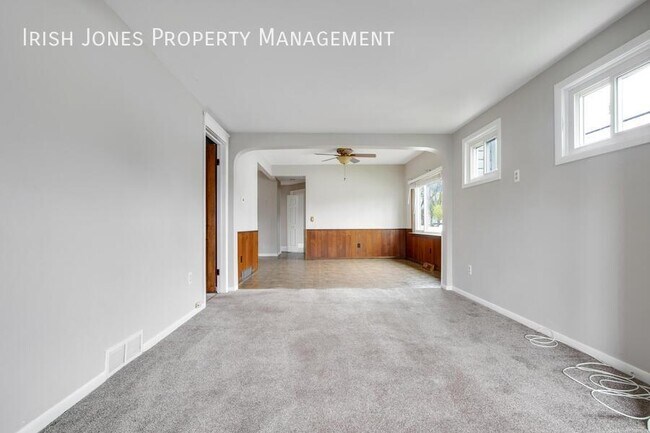 Building Photo - 99 Bellwood Ave
