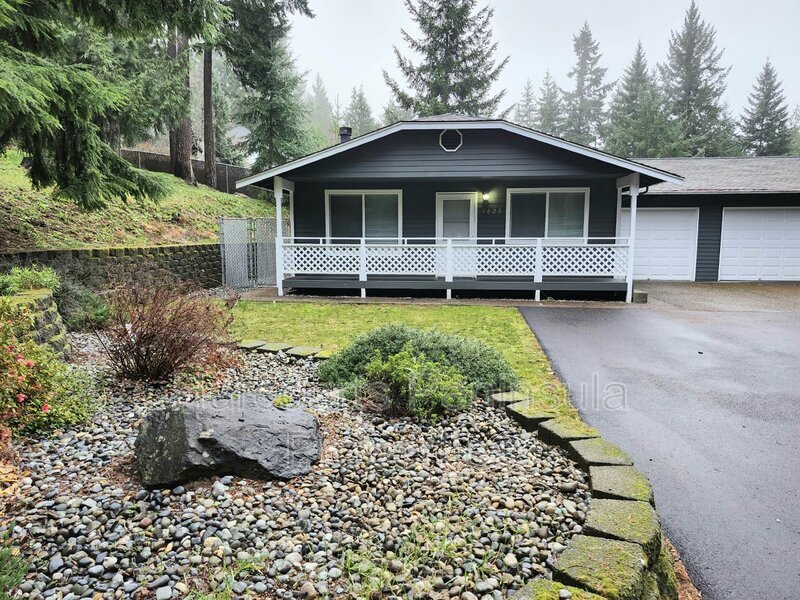 1825 Estrellita Ln NW, Silverdale, WA 98383 Condo for Rent in