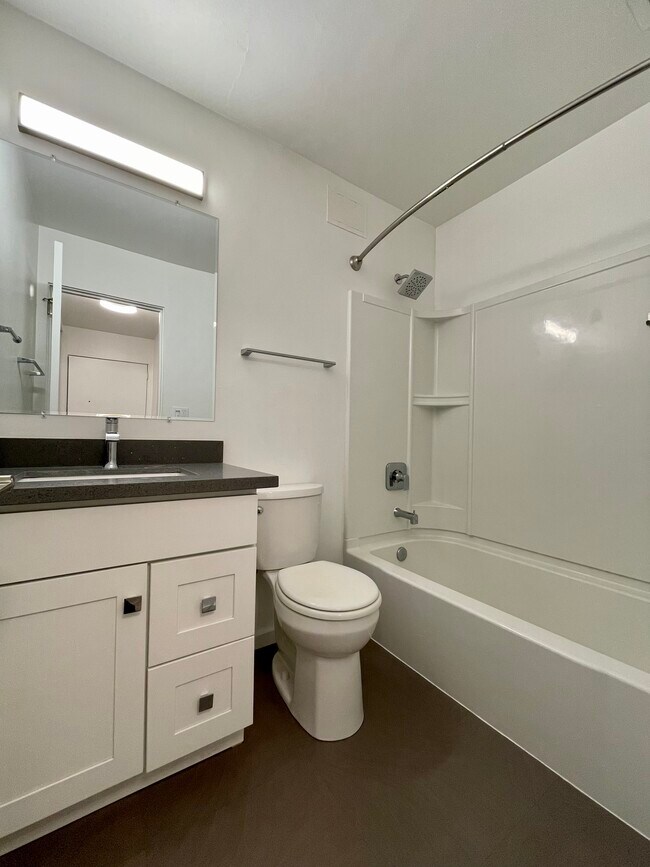 Foto del edificio - Bellevue Manor Apartements