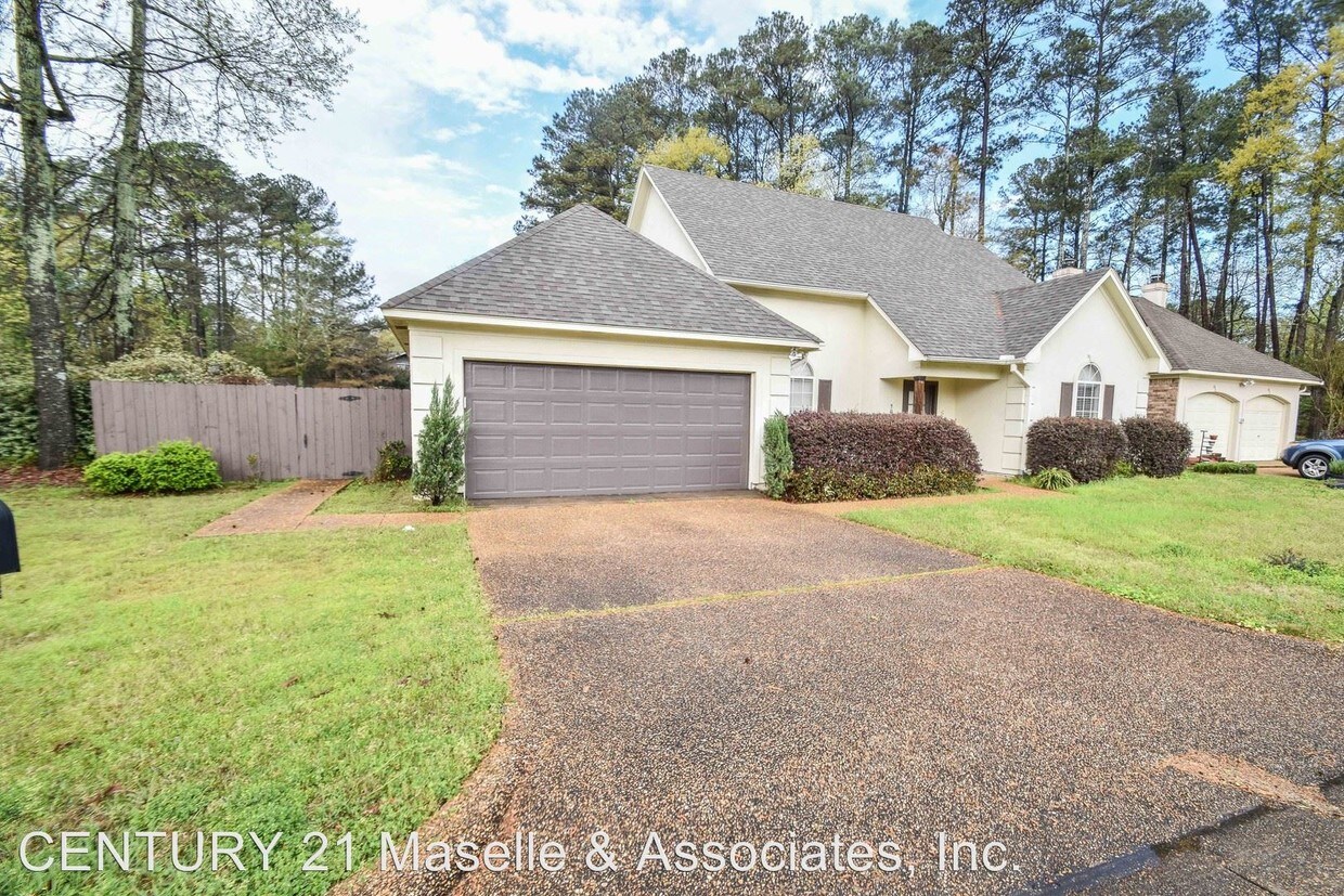 3 br, 2 bath House 70 Lakeside Place House Rental in Brandon, MS