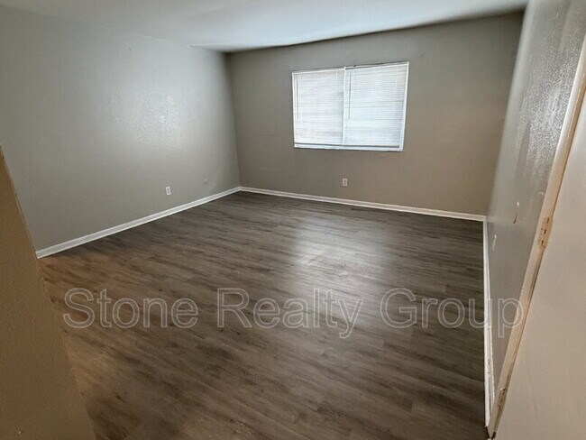 Foto del edificio - 2312 N Ritter Ave