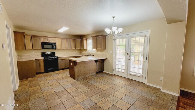 Foto del edificio - 6329 Franklin Ridge Dr