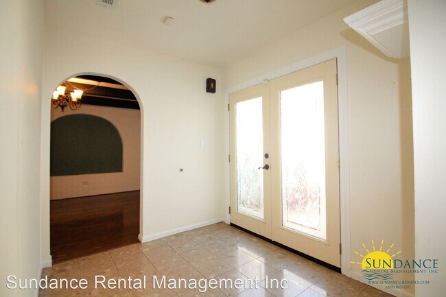 Foto del edificio - 4 br, 3 bath House - 22 Lakeshore Drive