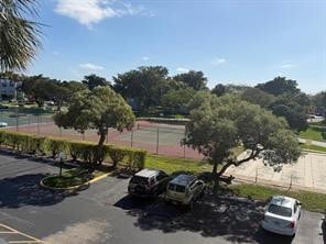 Foto del edificio - 9301 Lime Bay Blvd