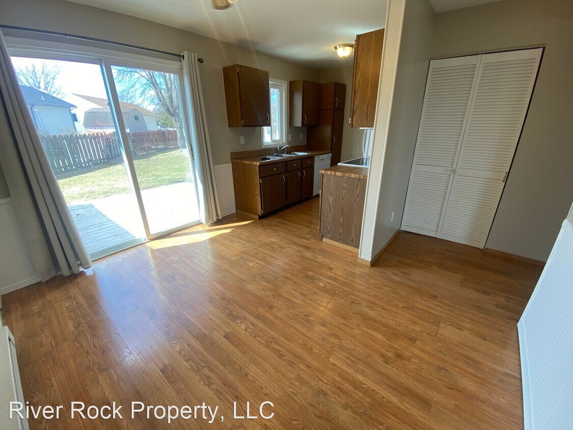 Primary Photo - 3 br, 1 bath House - 2143 2nd Avenue East