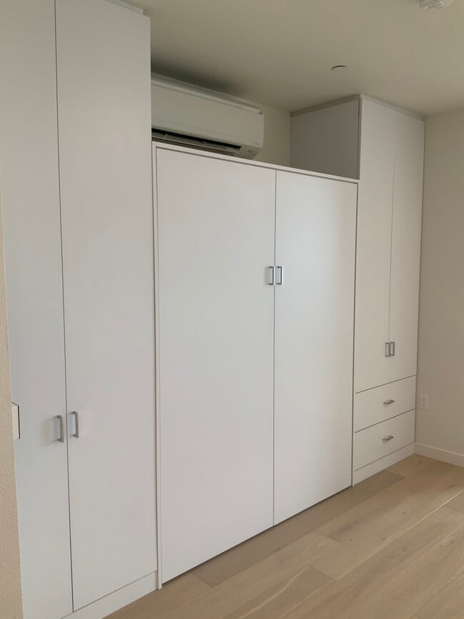 Building Photo - Arris