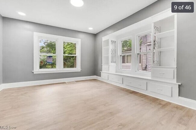 Foto del edificio - Comfort Meets Convenience: Beautiful 4-Bedroom Single-Family Home Family-Friendly