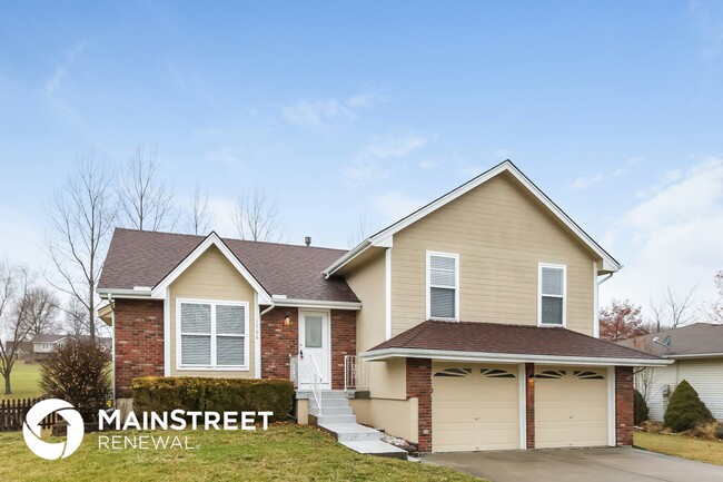 Building Photo - 1706 Sunset Dr