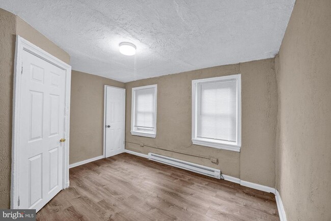 Foto del edificio - 1222 Carlton St