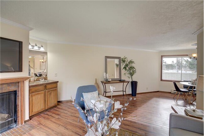 Foto del edificio - 11401 Roosevelt Way NE