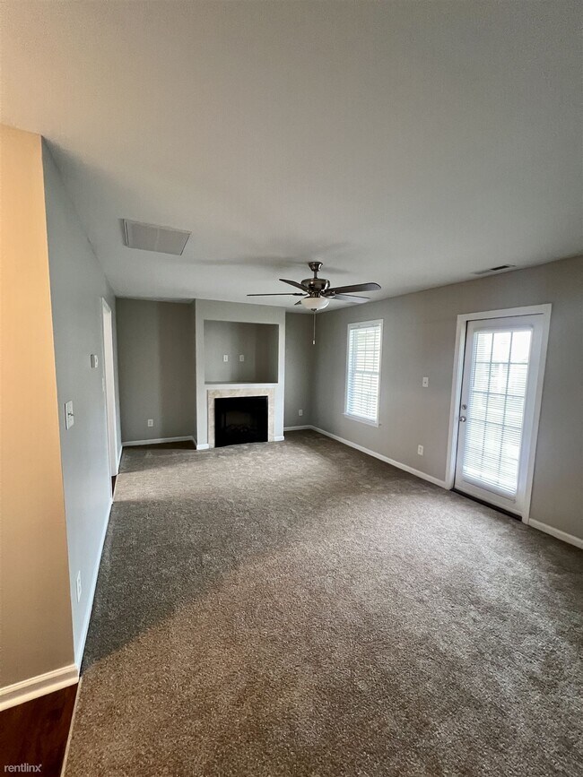 Foto del edificio - 3 br, 2.5 bath House - 403 Whitehall Ct