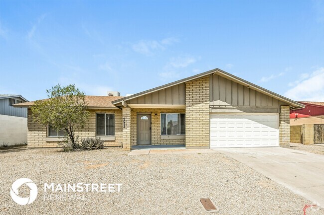 Building Photo - 9022 N 63rd Dr