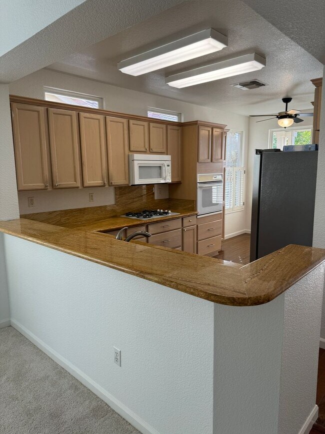 Foto del edificio - Sun City Roseville For Rent