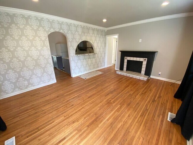 Foto del edificio - 3807 E 22nd St