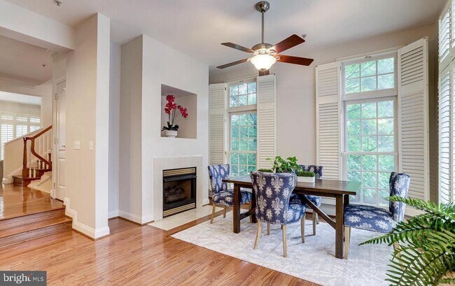 Building Photo - 1601 Colonial Hills Dr