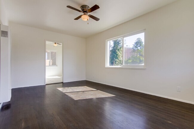 Building Photo - 478 Almond Ave
