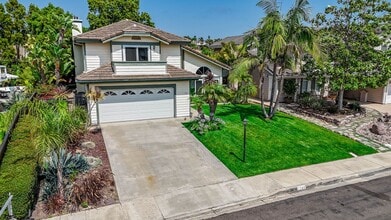 Building Photo - 1749 Hawk View Dr