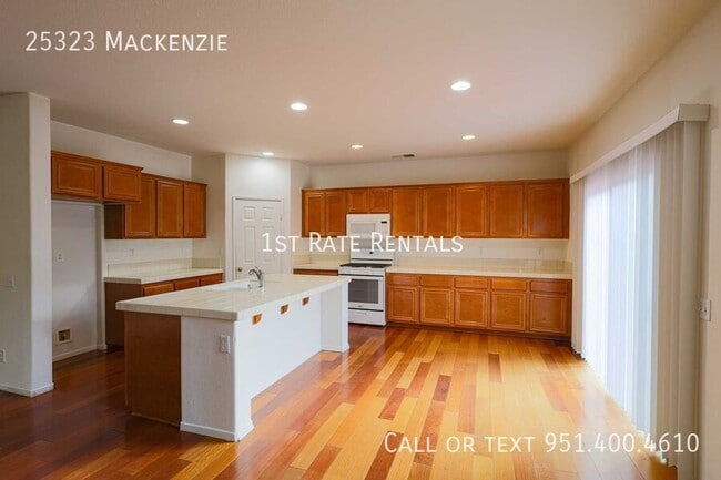 Foto del edificio - 25323 Mackenzie-