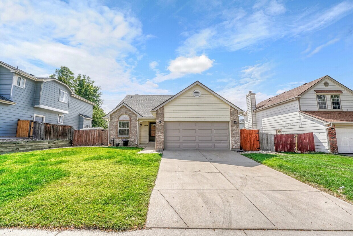 Primary Photo - $2,595.00, 3 bedroom + loft, 3 bath, locat...