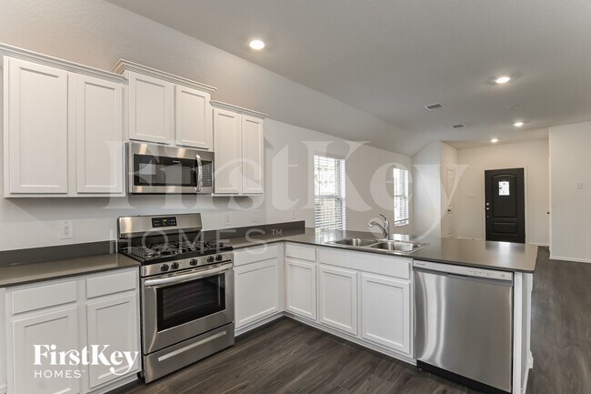 Foto del edificio - 18438 Summit Ranch Dr