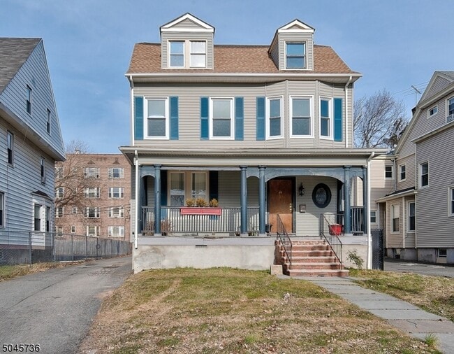 Building Photo - 28 Carnegie Ave