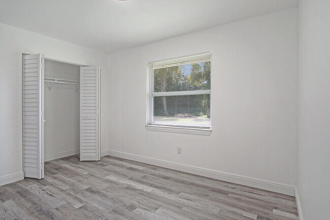 Foto del edificio - 2113 Jacobs Rd