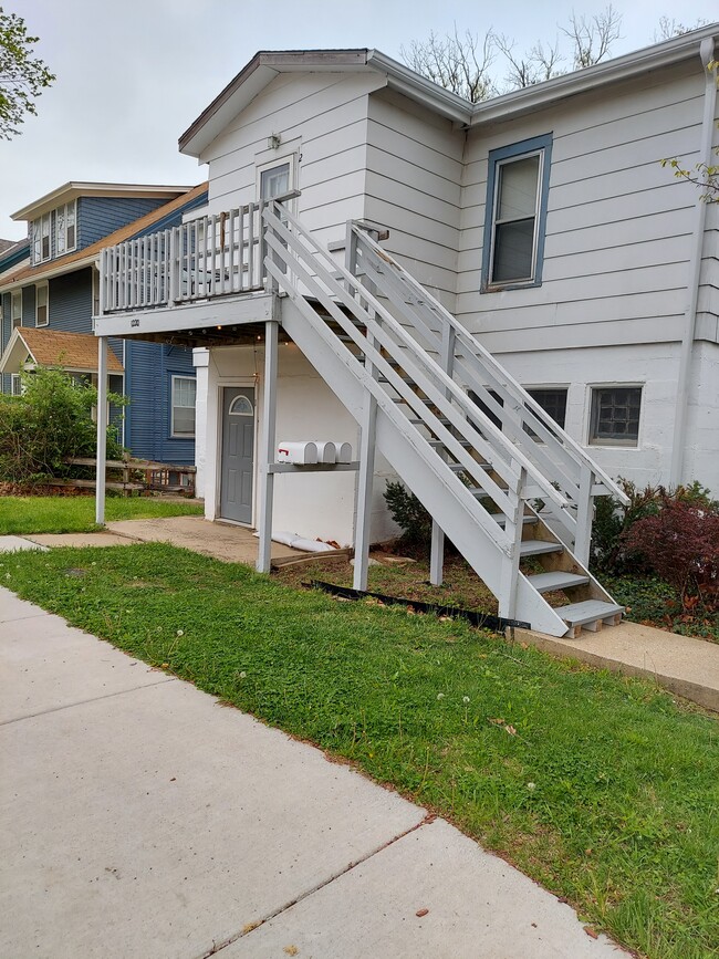 Building Photo - 1220 Louisiana St