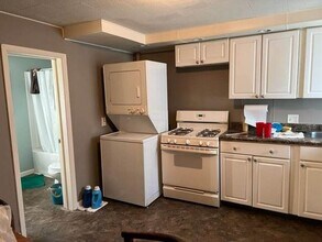 Building Photo - 407 N Clinton St