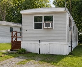 Building Photo - 1100 W Locust St