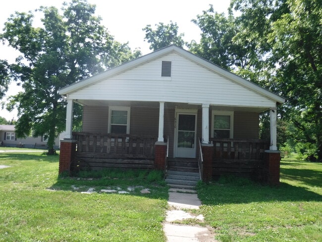 Building Photo - 6510 Lake Ave