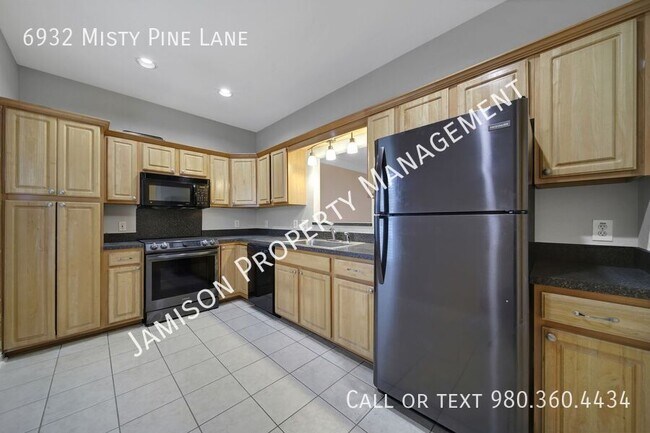 Foto del edificio - 6932 Misty Pine Ln