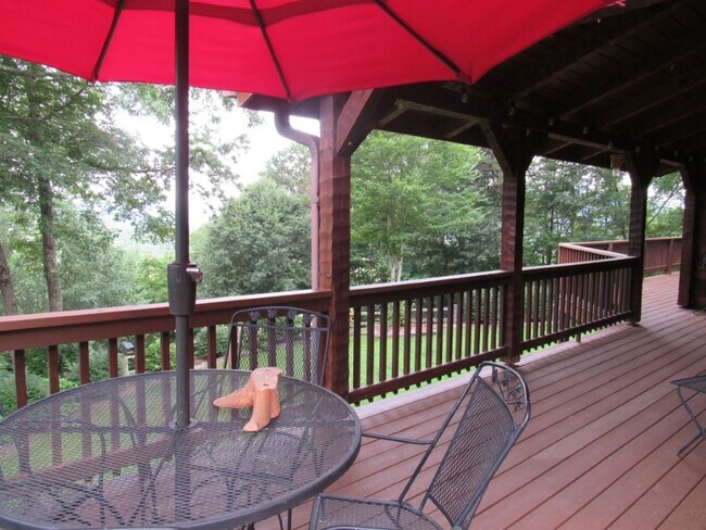 Building Photo - $2,500 - 3 Bedroom / 2.5 Bath Unfurnished ...