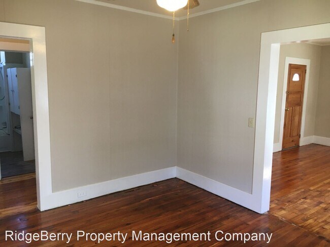 Building Photo - 2 br, 1 bath House - 360 2nd Shannon St.
