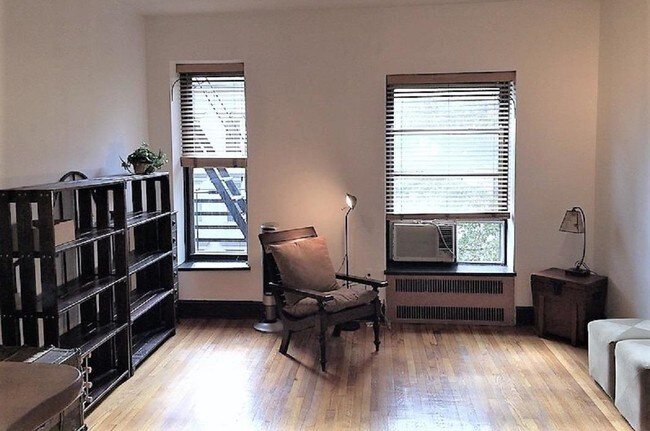 Foto del edificio - 187 E 93rd St