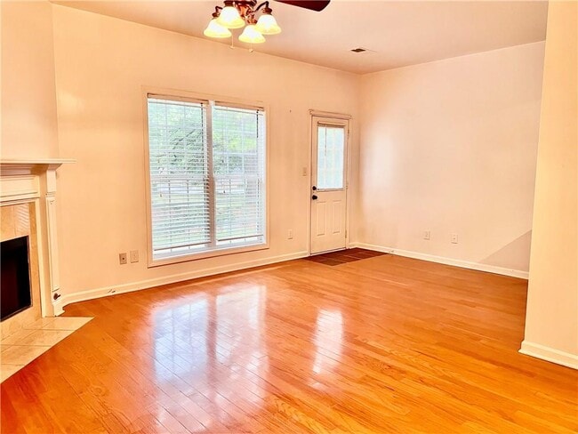 Foto del edificio - 1212 Primrose View Cir NW