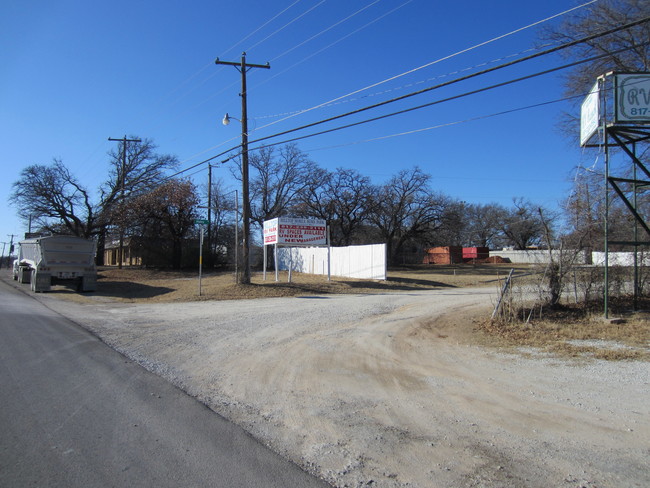 Entrance - 7800 Jacksboro Hwy