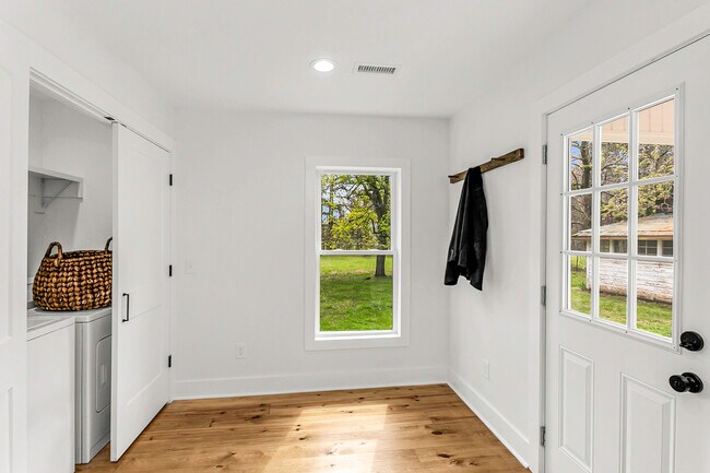 Building Photo - 3107 Orange Grove Rd