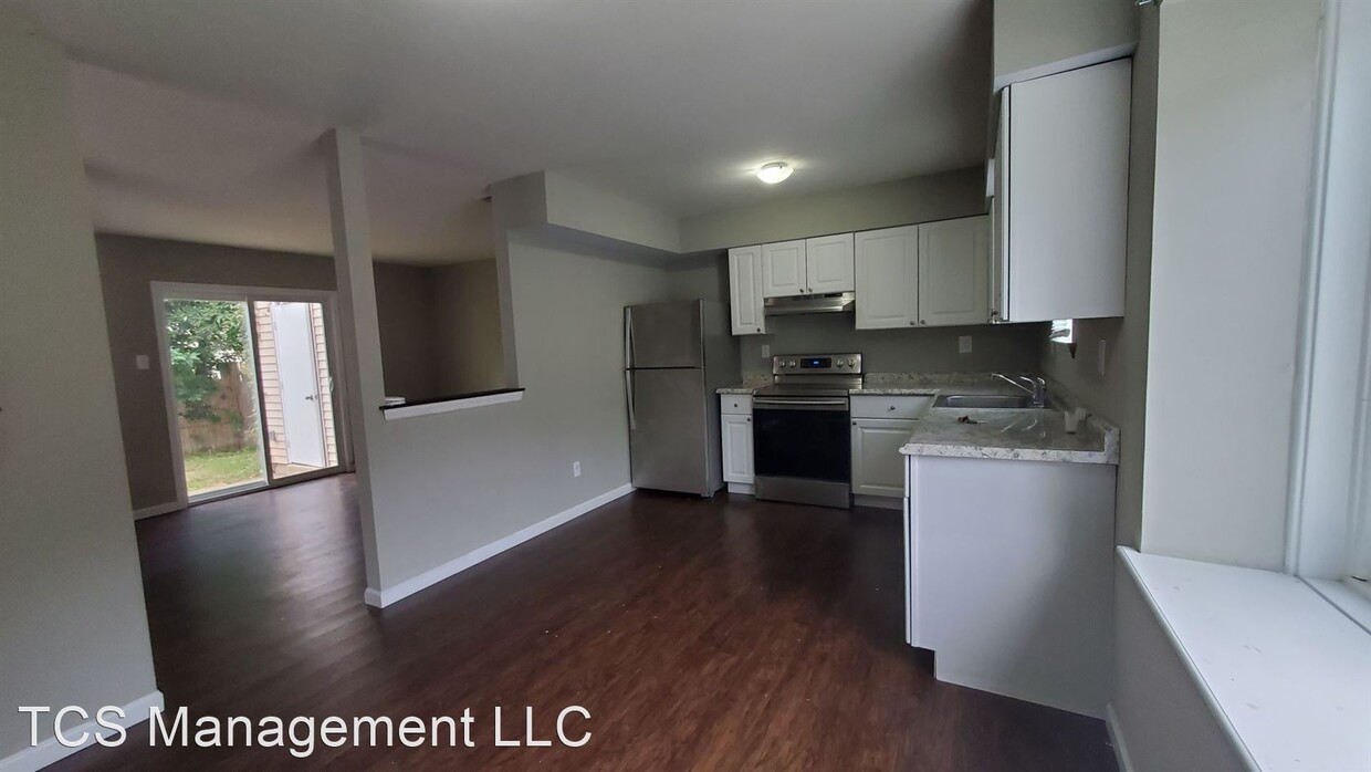 Primary Photo - 3 br, 1 bath House - 42 Presidential Drive