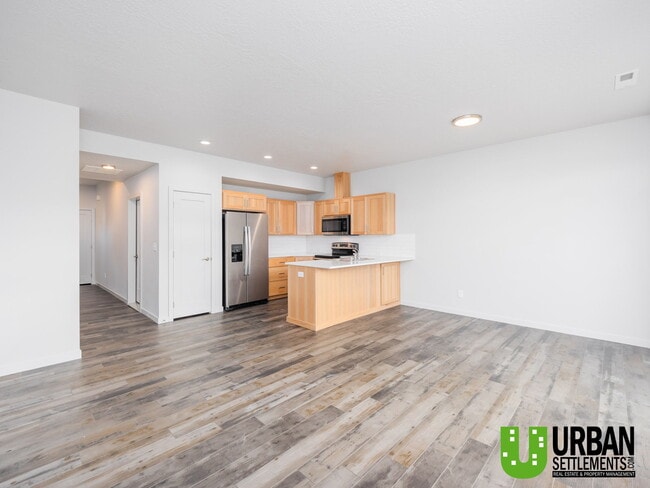 Building Photo - 224 S Woodlawn Rd