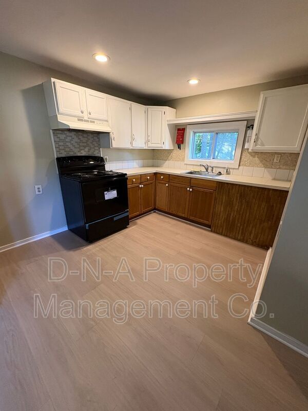 Foto del edificio - 263 Acres Rd