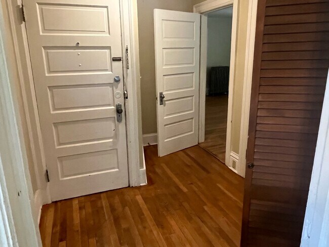 Foto del edificio - 1410 State St