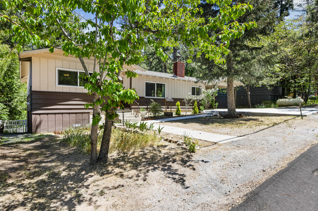 Foto del edificio - 54700 S Circle Dr