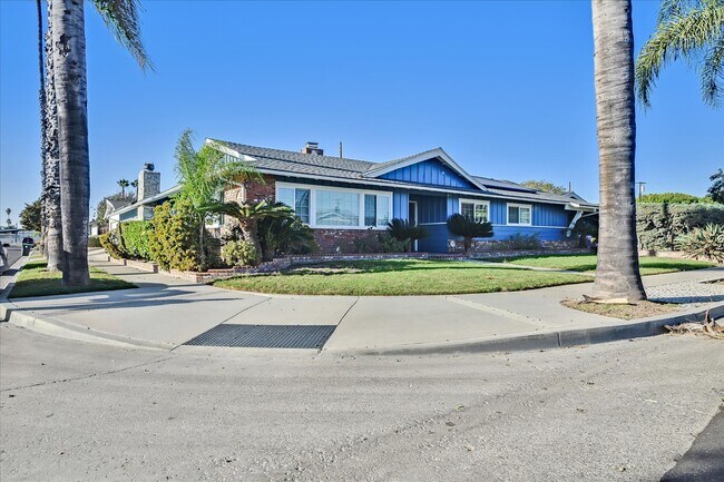 Building Photo - 13631 Fielding Dr