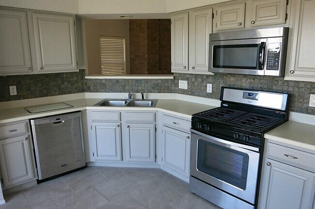 Building Photo - 15702 Roxton Ridge Dr