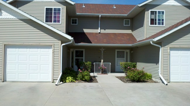 Building Photo - Sherwood Park Townhomes