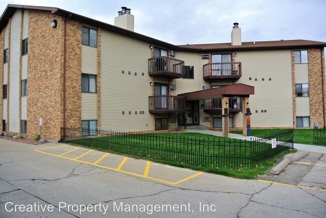 Building Photo - 1602 Terrace Dr