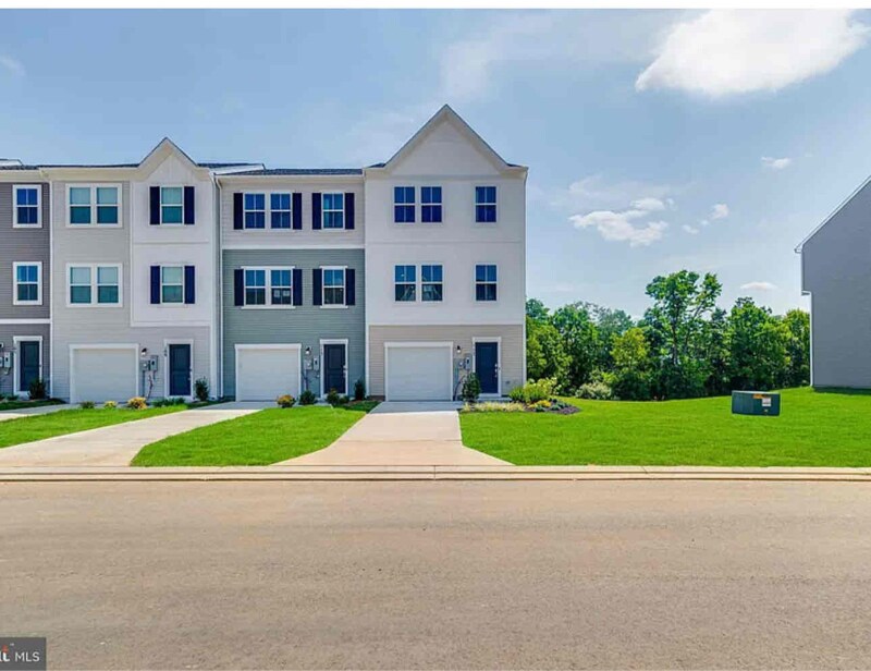 Foto principal - 20 Bigler Rd