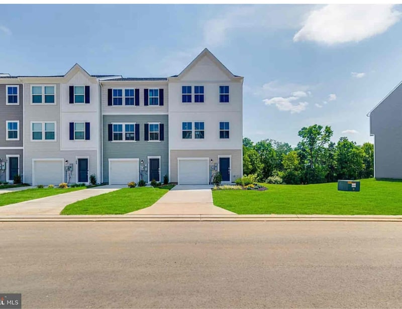 Primary Photo - 20 Bigler Rd