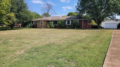 Building Photo - 1216 Rugby Dr